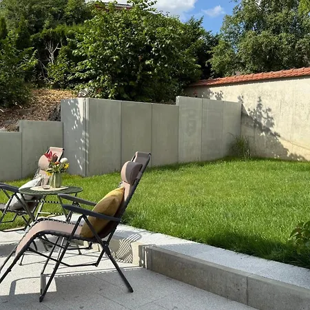 Helles Mit 2 Terrassen Apartament *